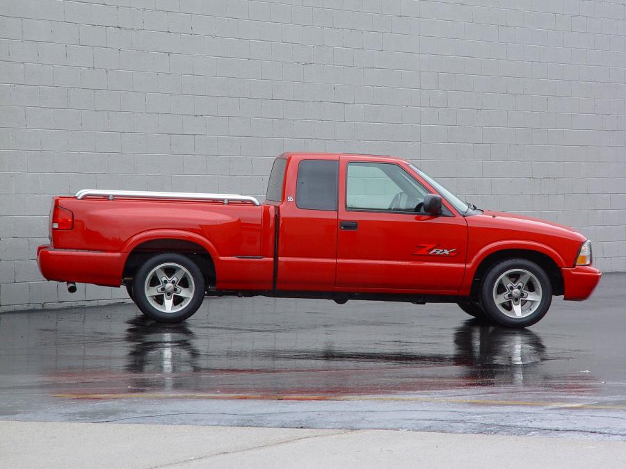  GMC Sonoma 1999 года  (фото 4 из 24)